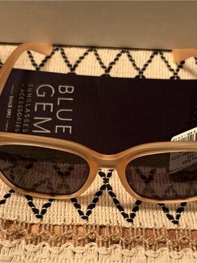 Blue Gem Tan Oval Women's Sunglasses